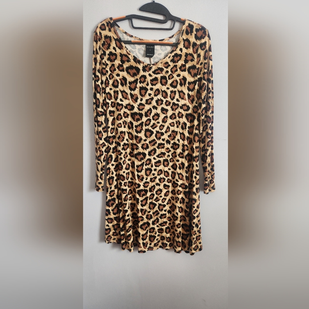 Aulora Leopard Print Long Sleeve Dress